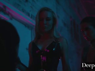 Deeper. kayden kross e dela marido utilização caralho boneca aidra raposa