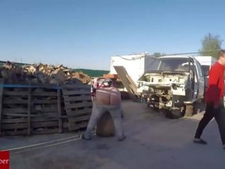 Follada por detrás o la gorda ro el vertedero de coches.gui018