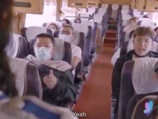 Nešvankus klipas kelionė autobusas su krūtinga azijietiškas staigule originalus kinietiškas av nešvankus filmas su anglų sub