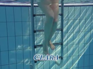 小 奶 娇小 青少年 clara 水下