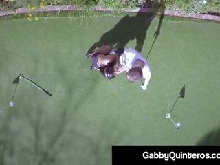 Meximilf gabby quinteros टक्कर लगी है द्वारा गोल्फ fanatic पर the