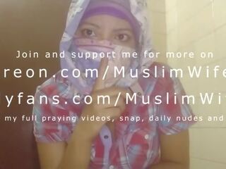 Thực ả rập عرب وقحة كس mẹ tội lỗi trong khăn trùm đầu qua squirting cô ấy muslim âm hộ trên webcam arabe x xếp hạng kẹp bẩn phim phim