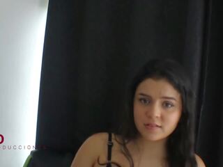 Io scoprire che il mio lascivo sorellastra è un webcam modella