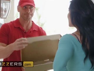 Big tit milf Kendra Lust sucks off the big peter pizza juvenile - Brazzers